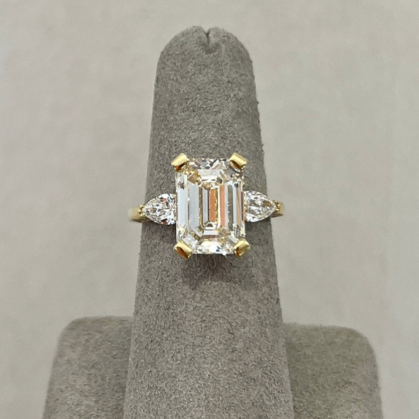 Moyer Collection 18K Yellow Gold 4.48ct Emerald Cut Complete Engagement Ring - 030439