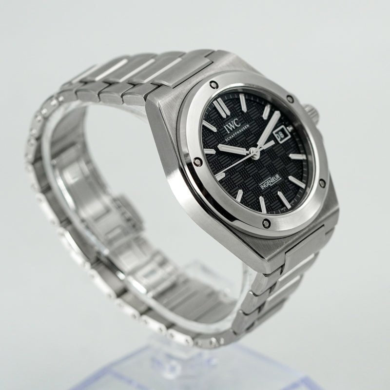 IWC Ingenieur IW328901 40mm Black Dial B&P 2023 Automatic