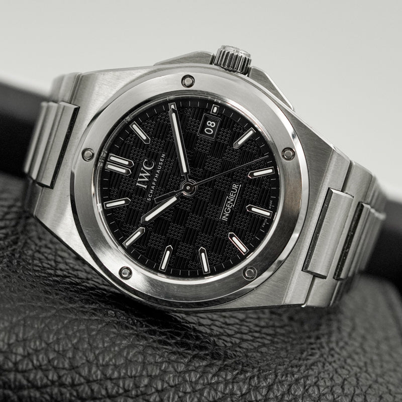 IWC Ingenieur IW328901 40mm Black Dial B&P 2023 Automatic