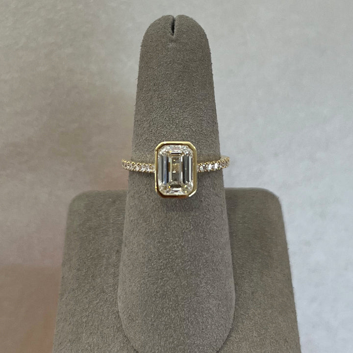 Moyer Collection 18K Yellow Gold 2.00ct Emerald Cut Bezel Set Complete Engagement Ring - 020507