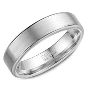 A wedding band in white gold with a brushed center and polished edges.