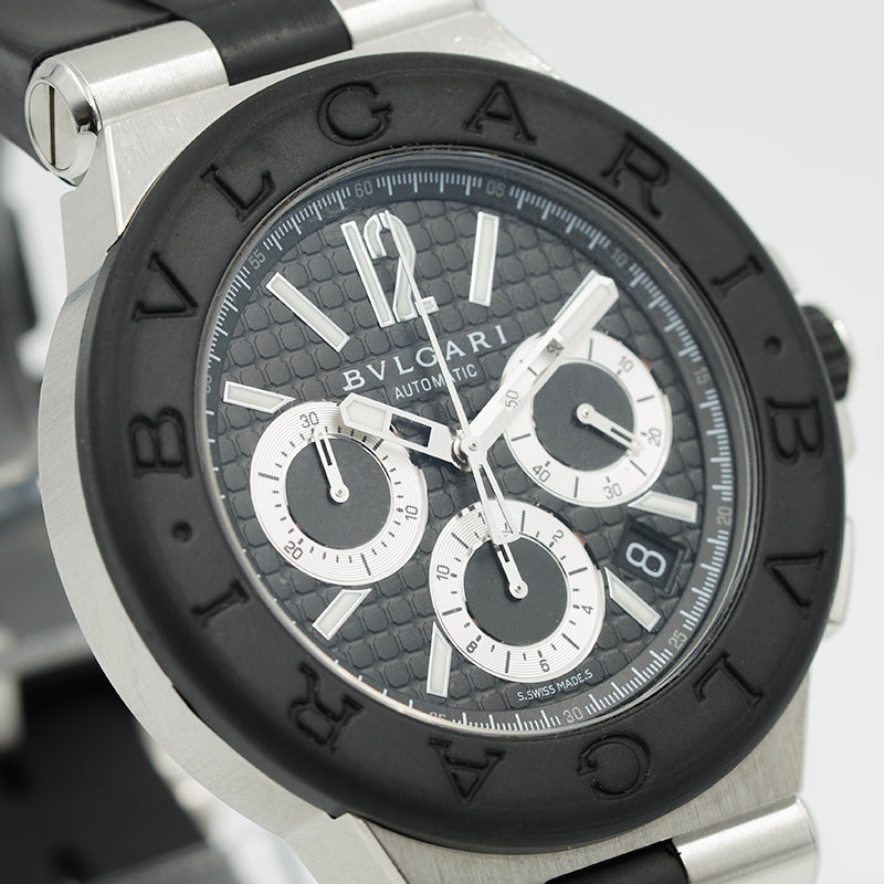 SOLD - Bvlgari Diagono DG42SVCH Stainless Steel Black Dial 42mm