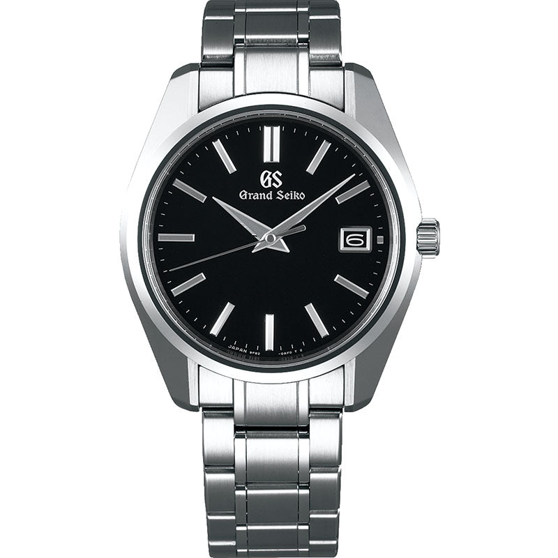 This model is a modern take on the original design of Grand Seiko that was launched in 1967. Housing the world famous 9F quartz movement and showing off that mirror-like shine given by the Zaratsu polishing technique, this piece is as accurate as it is beautiful.