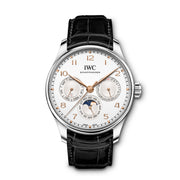 IWC's perpetual calendar, developed by Kurt Klaus in the 1980s, automatically recognizes the different lengths of the months and the leap years and can easily be adjusted via a single crown. Now, for the first time, the complication is integrated into a movement from the 82000-calibre family. The Portugieser Perpetual Calendar 42 displays the date, month and weekday on three subdials at 3 oclock, 6 oclock and 9 oclock. It also features indications for the moon phase and the leap year. With the h