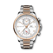 As a nautical sports watch, the Portugieser Yacht Club Chronograph combines timeless elegance with ruggedness and a 6 bar water-resistance. These characteristics make it an extremely versatile timepiece that exudes a beautiful figure both on water and on land. The filigree bezel and flat case ring lend the 44-millimetre stainless-steel case with golden accents expressly elegant proportions. The dial of this sporty chronograph impresses with typical Portugieser design features such as the charact