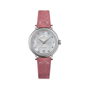 Those who wear a Freedom 60 watch on their wrist can feel the vibes of the 60s. Our inspiration from the new positive attitude towards travel, exploring, and the experience of individual freedom, all combined with our love for attention to detail, have led us to this design classic. The characteristics of this collection are the incredibly beautiful design elements -- starting with the vintage straps with the unique NORQAIN stitches, followed by the box type glass with its origin in the 60s and 