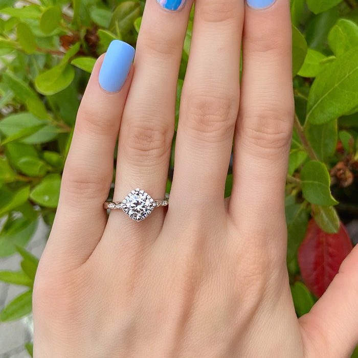 Noam Carver 18K White Gold Diamond Halo Engagement Ring Semi-Mounting -  B084-01WA