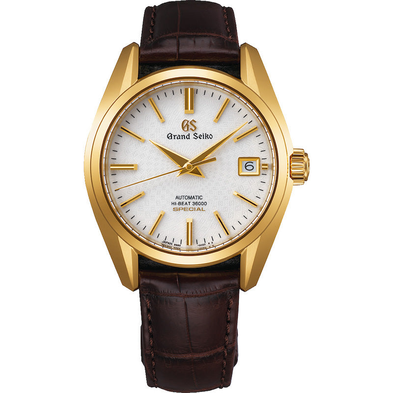 A Mechanical Hi-Beat 36000 features only a special movement that passed the Grand Seiko Special Standard test, which imposes more stringent precision criteria on itself than the normal 9S Mechanical movements. As a symbol of the movement that passed the high precision criterion accuracy (when static) : +4 to -2 seconds per day, the word SPECIAL is inscribed on the dial, and the Grand Seiko lion emblem in 18K yellow gold on the oscillating weight can be viewed though the see-through case back. Th