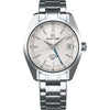 Grand Seiko Heritage CollectionA high-precision hi-beat 36000 with refined designThis model incorporates Caliber 9S86, the high-specification movement that delivers the same accuracy (-5 to +3 seconds a day) and the same power reserve (55 hours) as the core Caliber 9S85, while also offering the GMT function that the international traveler needs to ensure that the accuracy of the time shown is not compromised when the time zone is changed. The GMT hand shows the time in the home time zone.The ext